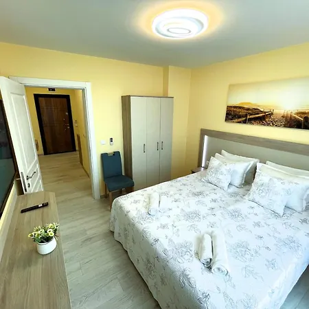 Хотел Panorama Sea Lux *